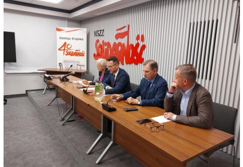 „Pomoc potrzebna jest natychmiast”. Spotkanie „Solidarności” z przedstawicielami rządu ws. branży energochłonnej